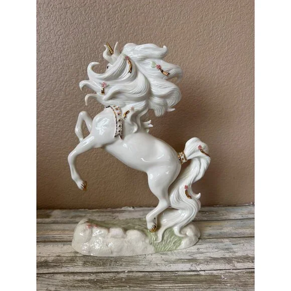 Lenox The Regal Unicorn Figurine 2003 Fine Ivory China Gold Accent Unicorn w/COA - Picture 6 of 16